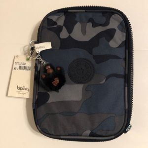 Kipling Camo 100 Pens Case W/ Gorilla Keychain